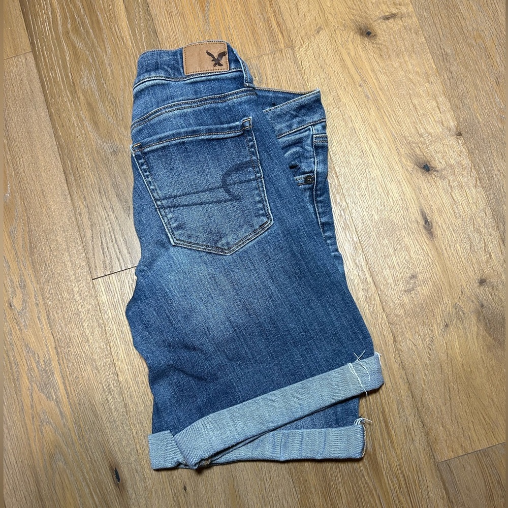 Women’s size 10 American Eagle jean shorts, super super stretch